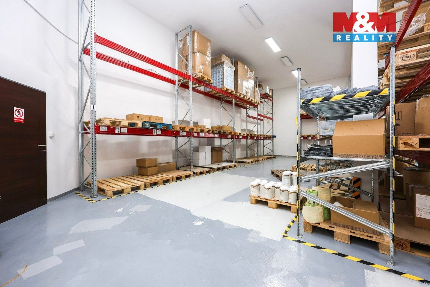 Pronájem komerčního prostoru 900 m² - foto 1