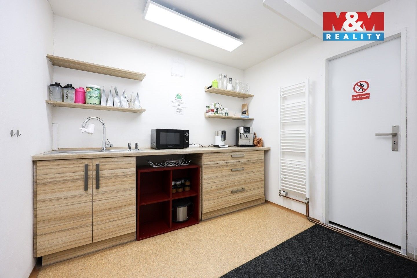 Pronájem komerčního prostoru 900 m² - foto 8