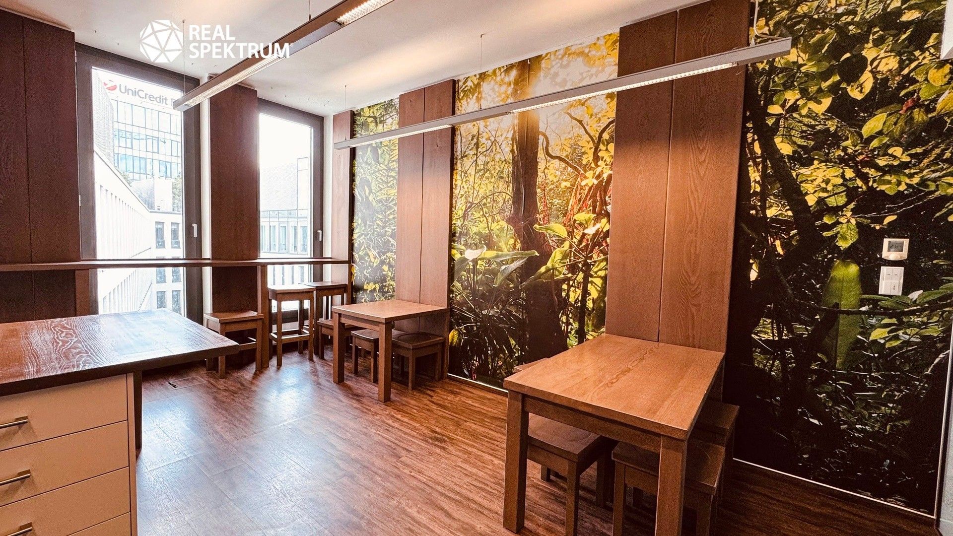 Pronájem komerčního prostoru 374 m² - foto 4