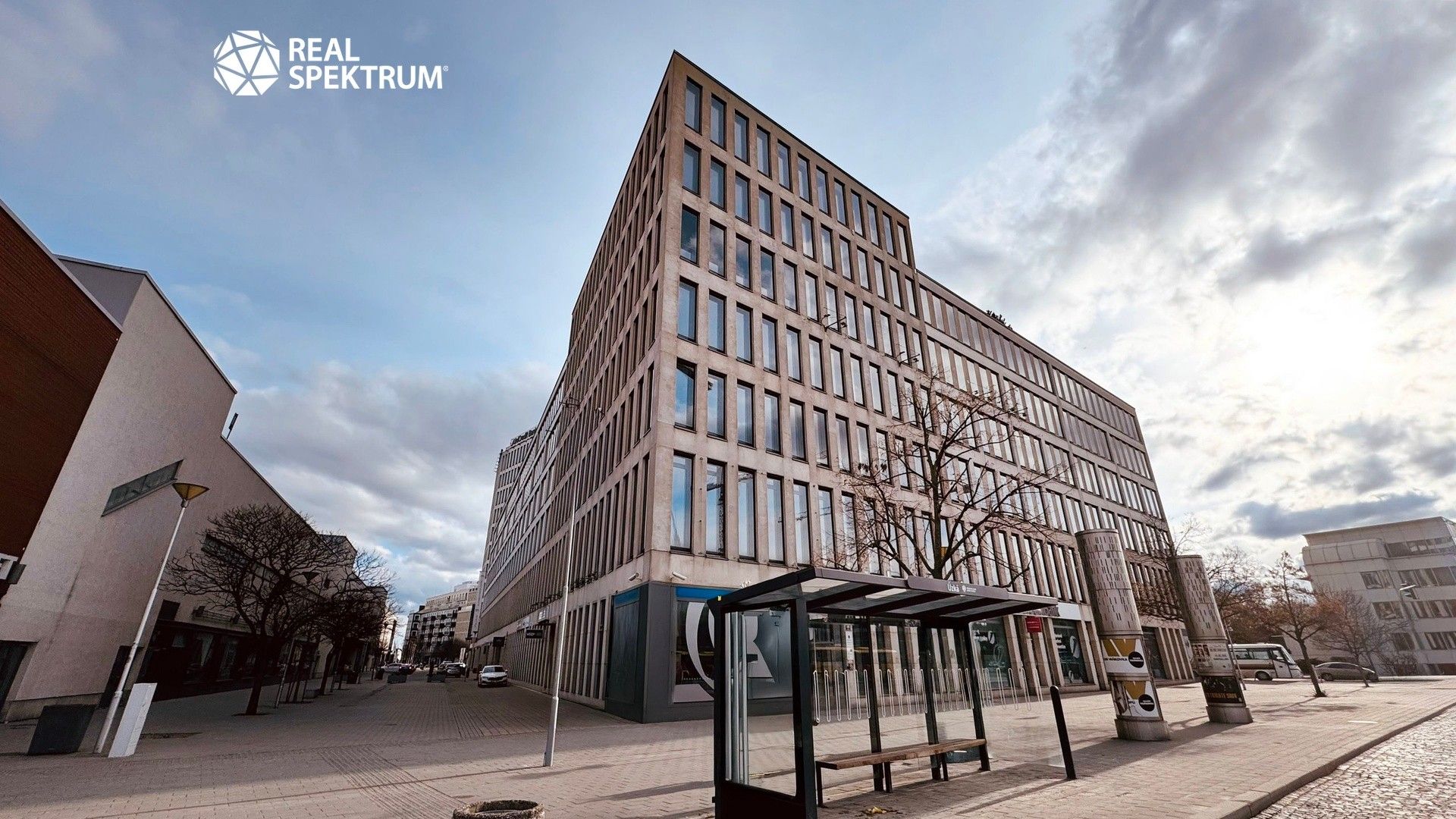 Pronájem komerčního prostoru 374 m² - foto 5