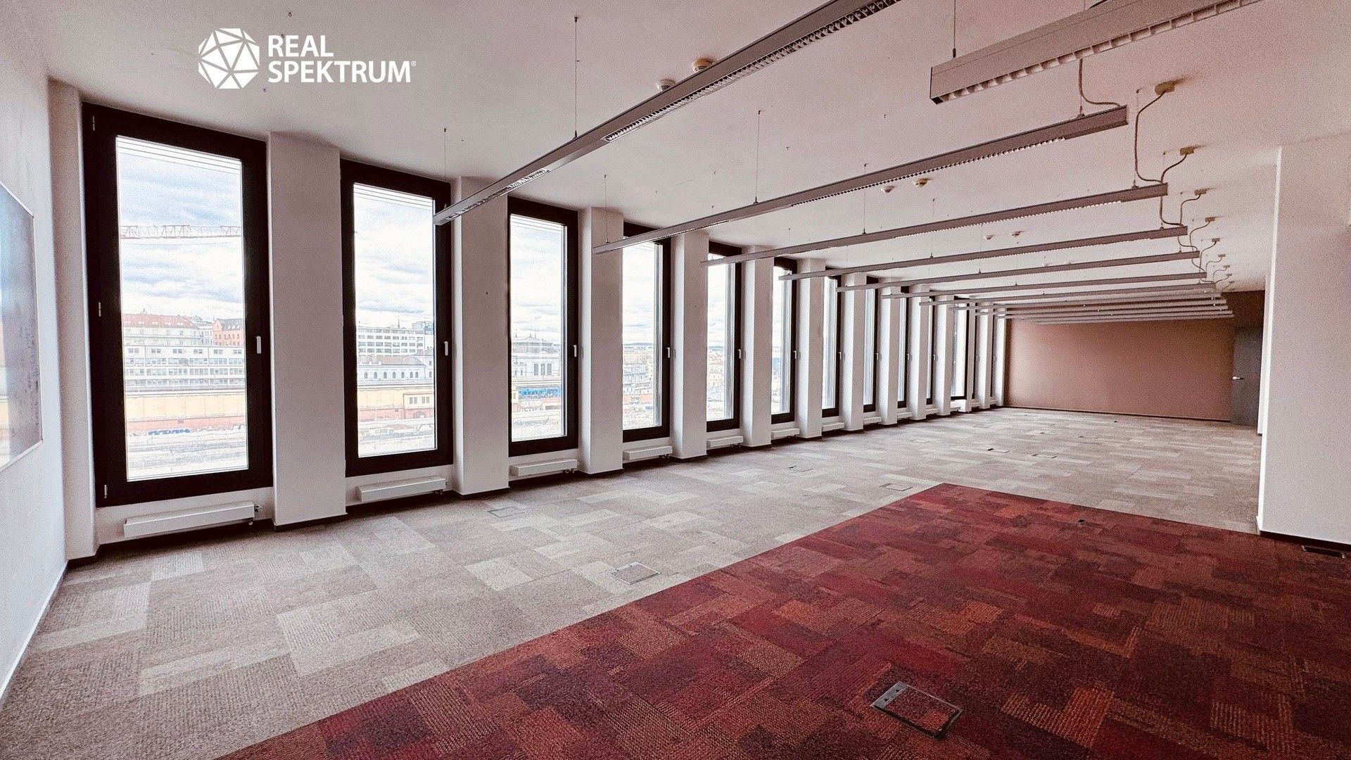 Pronájem komerčního prostoru 374 m² - foto 12