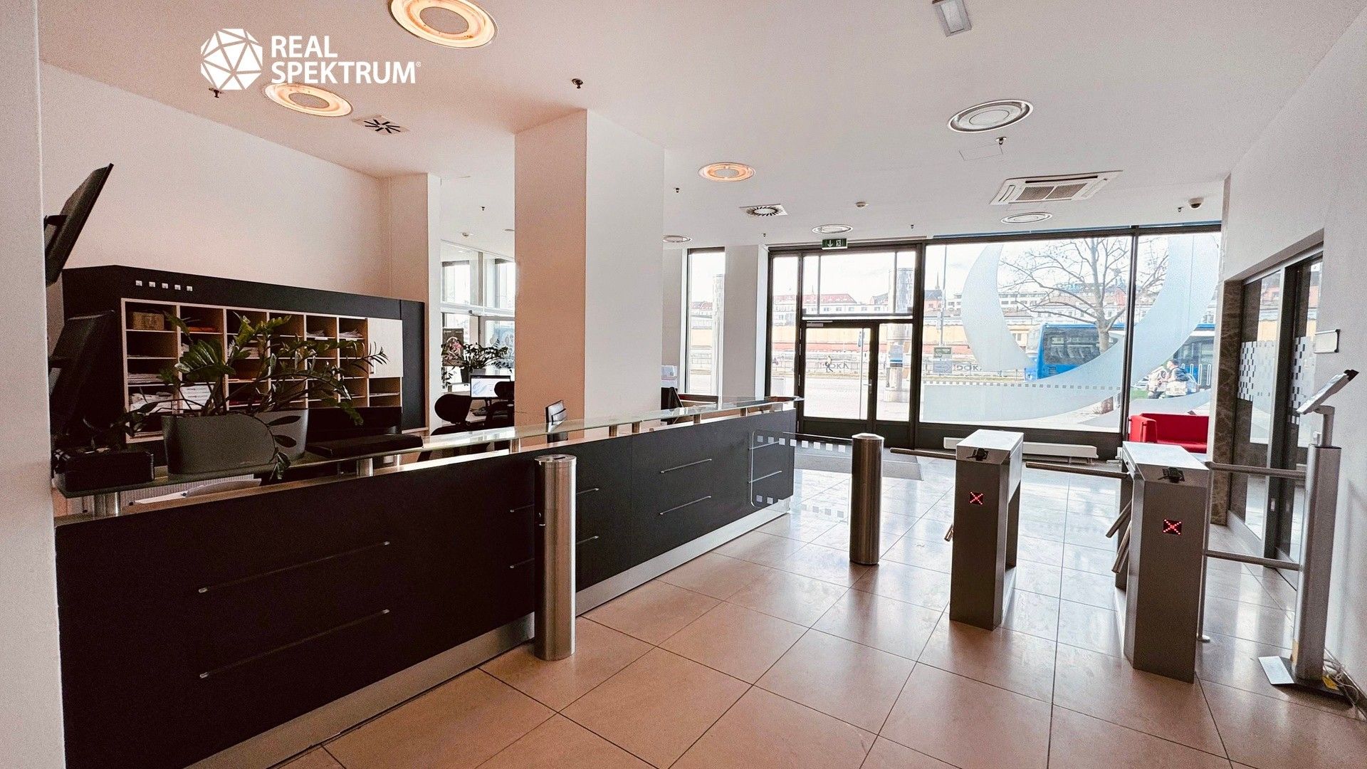 Pronájem komerčního prostoru 374 m² - foto 20