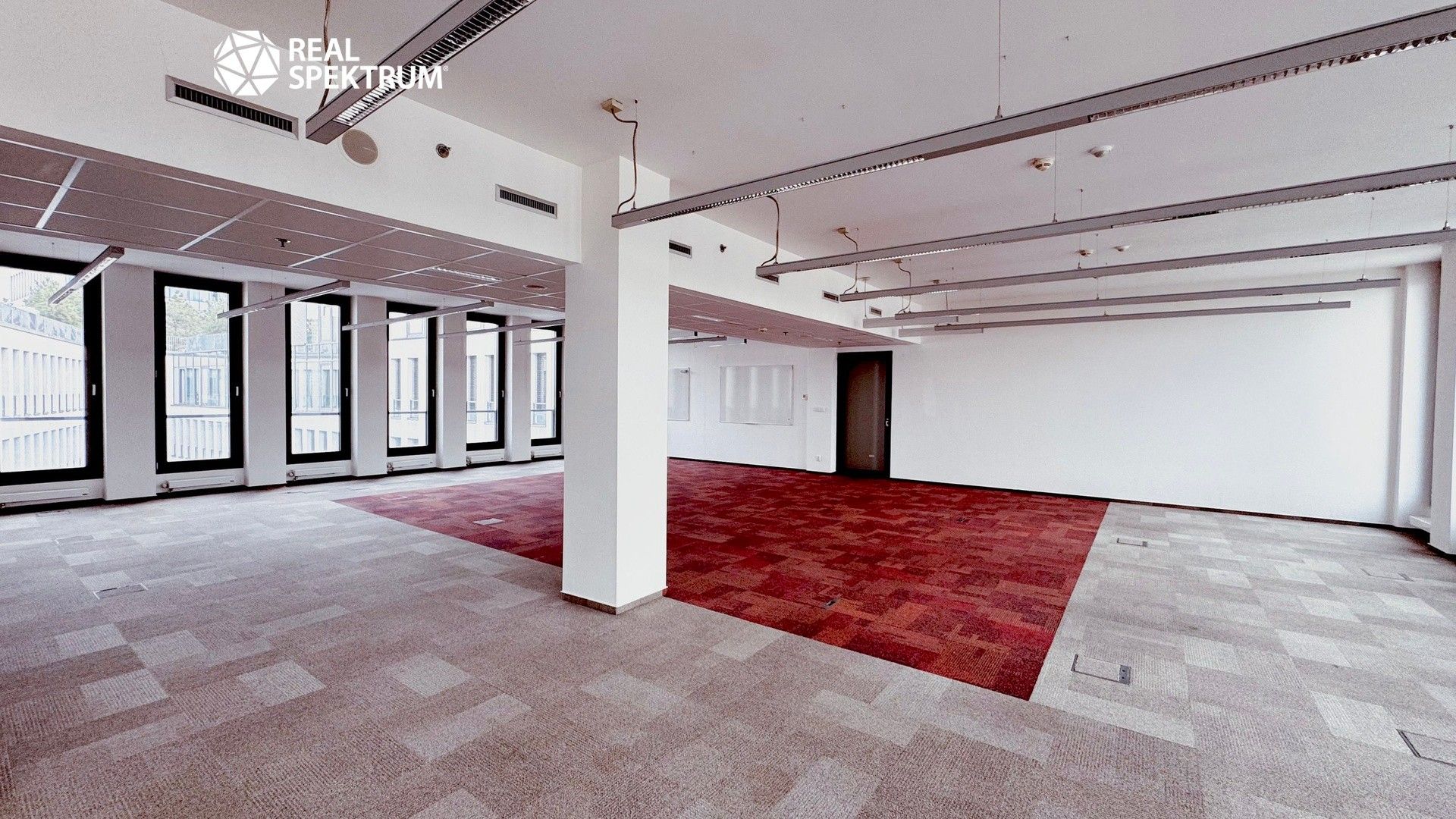 Pronájem komerčního prostoru 374 m² - foto 21