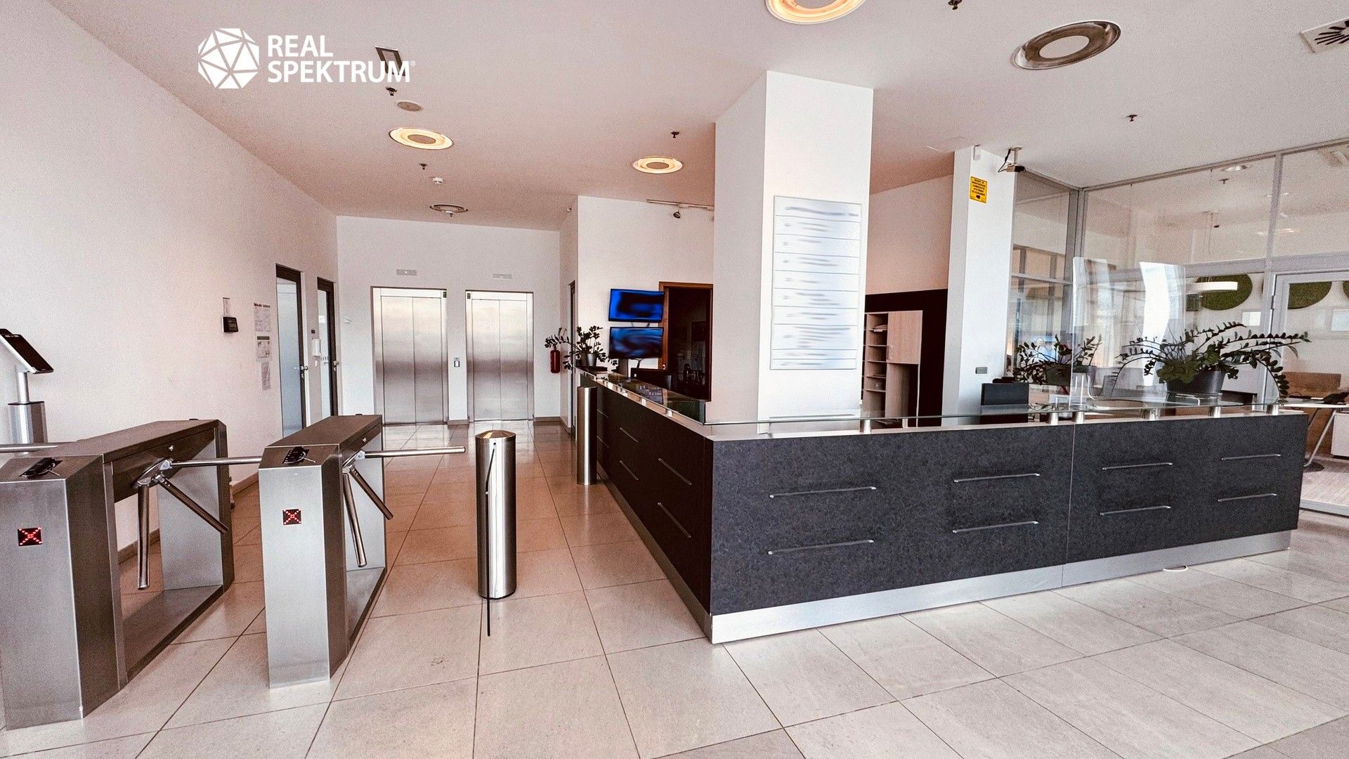 Pronájem komerčního prostoru 374 m² - foto 22