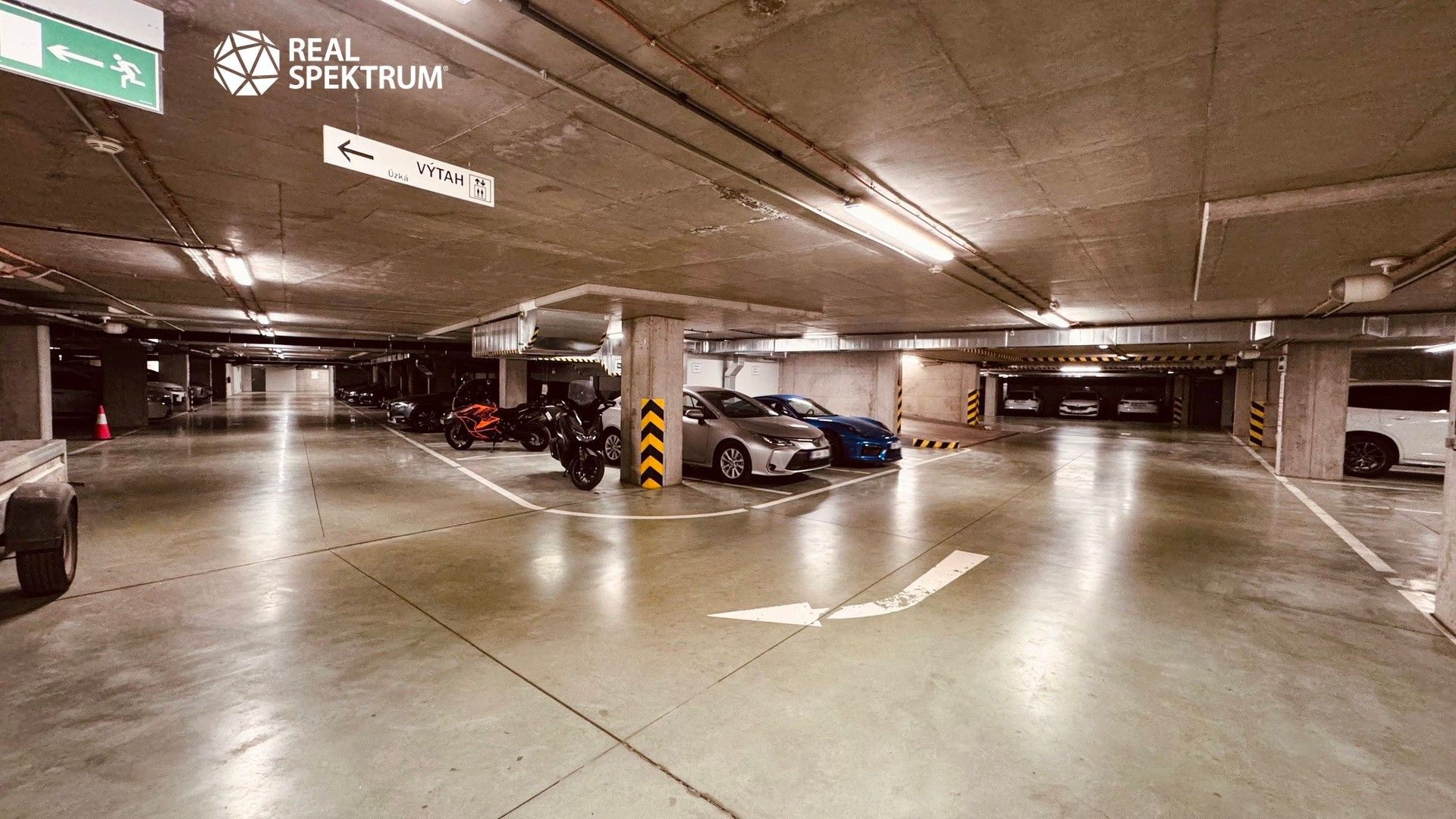 Pronájem komerčního prostoru 374 m² - foto 25