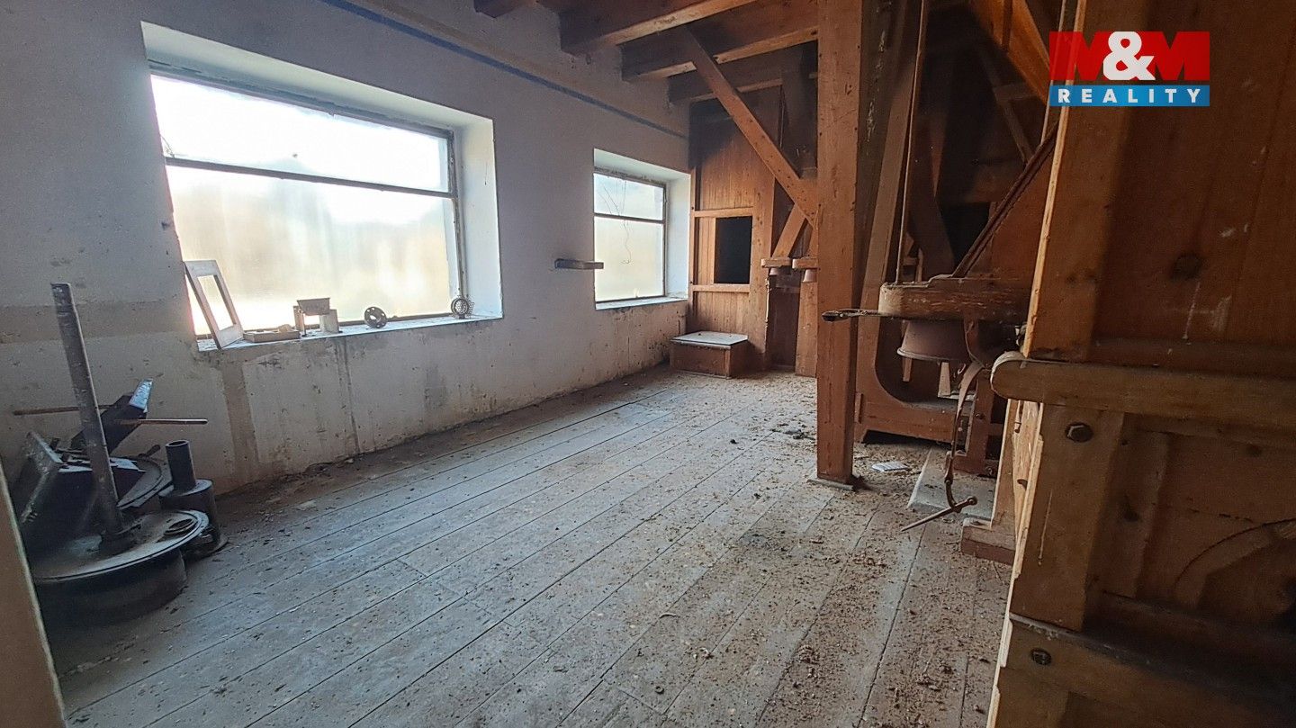 Pronájem komerčního prostoru 100 m² - foto 3