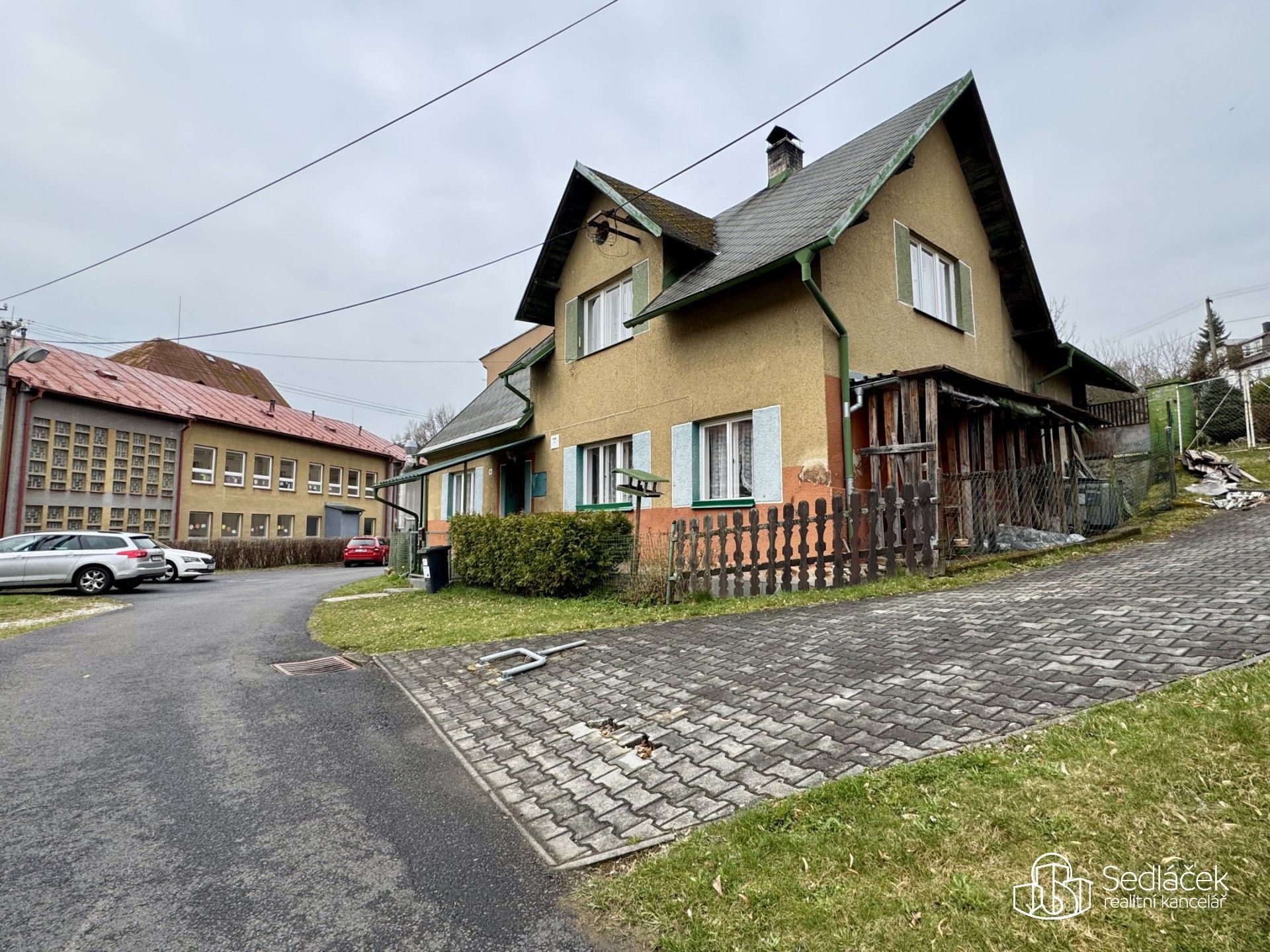 Prodej domu 242 m² - foto 1
