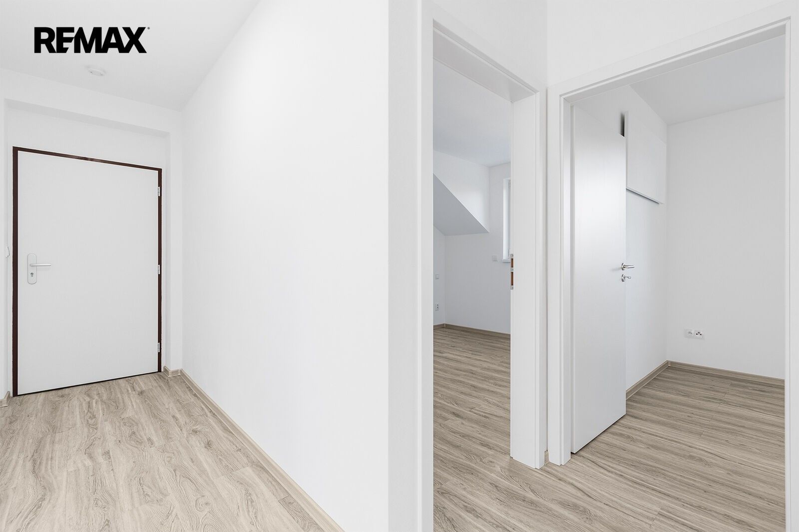 Pronájem bytu 4+kk 80 m² - foto 14
