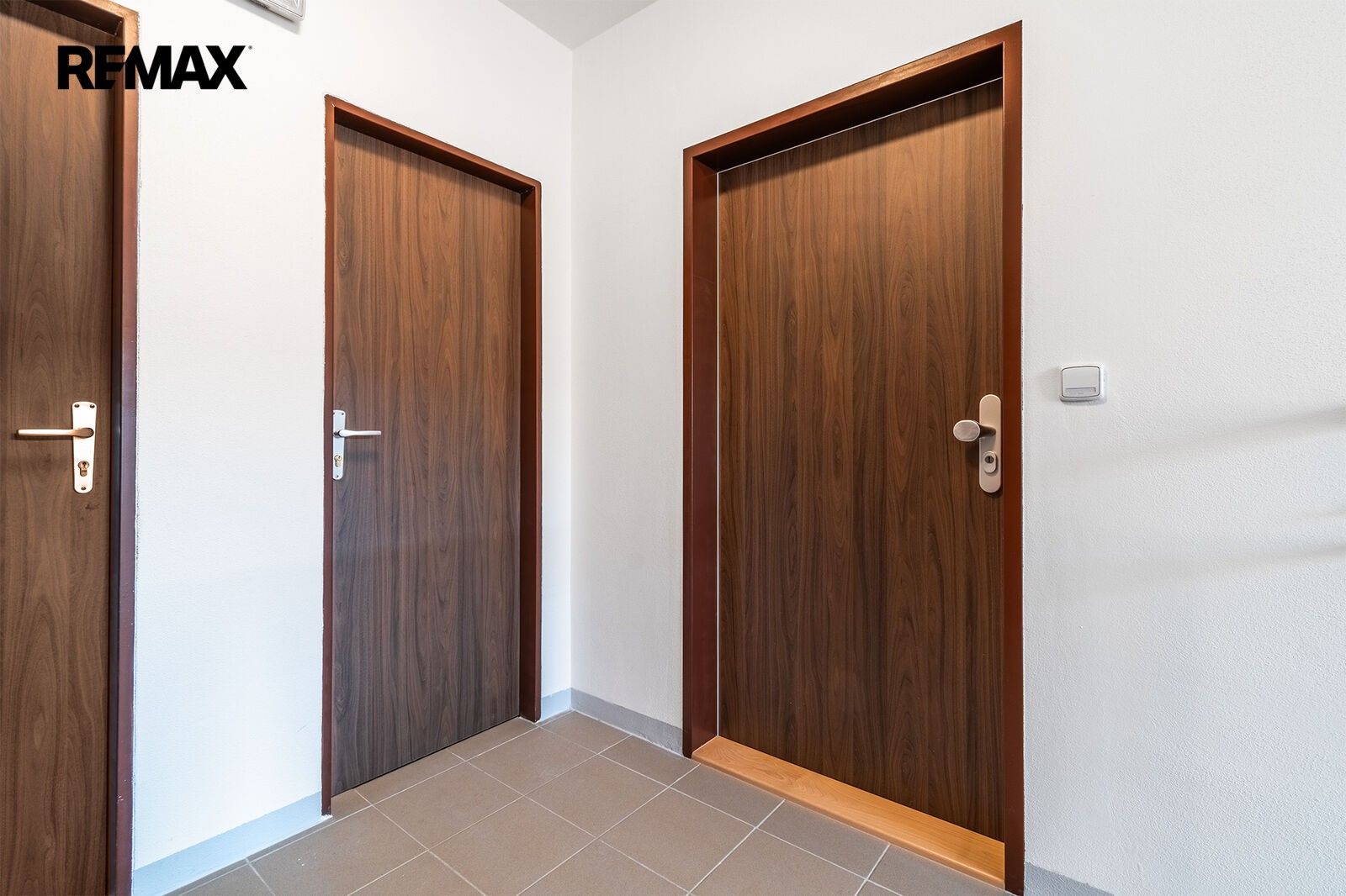 Pronájem bytu 4+kk 80 m² - foto 25