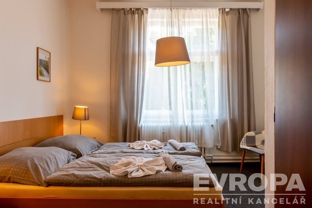 Prodej nemovitosti 458 m² - foto 11