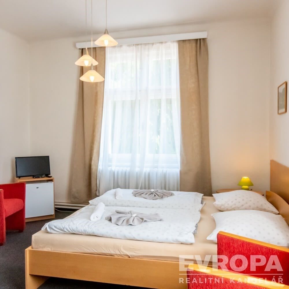 Prodej nemovitosti 458 m² - foto 12