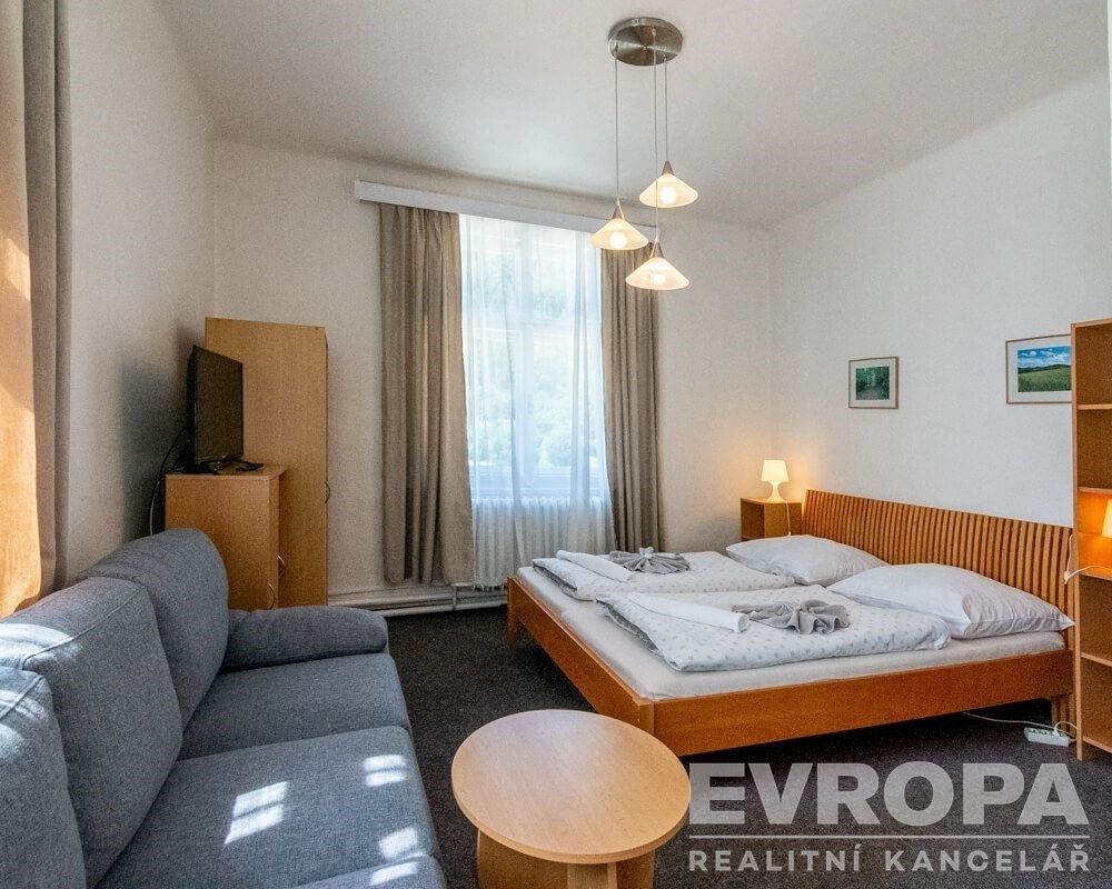 Prodej nemovitosti 458 m² - foto 13