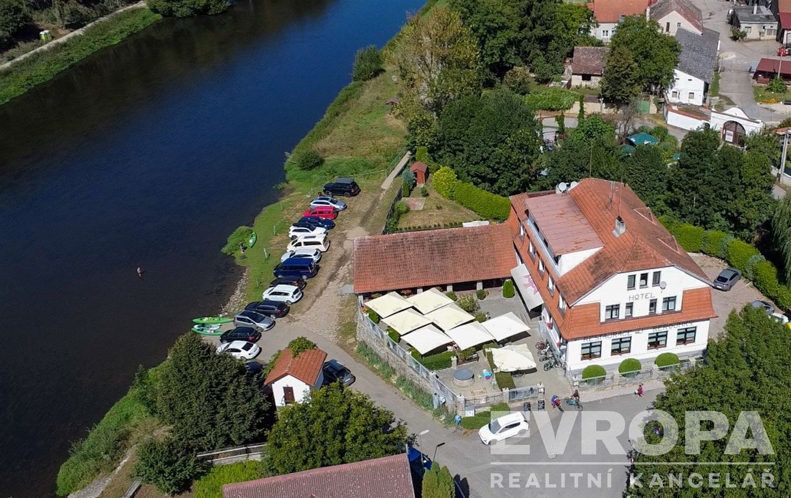 Prodej nemovitosti 458 m² - foto 17
