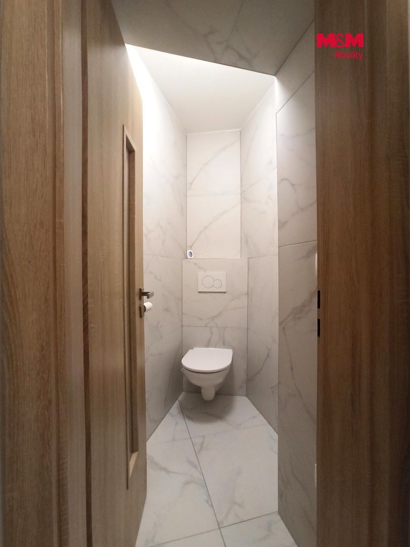 Pronájem bytu 2+1 81 m² - foto 8