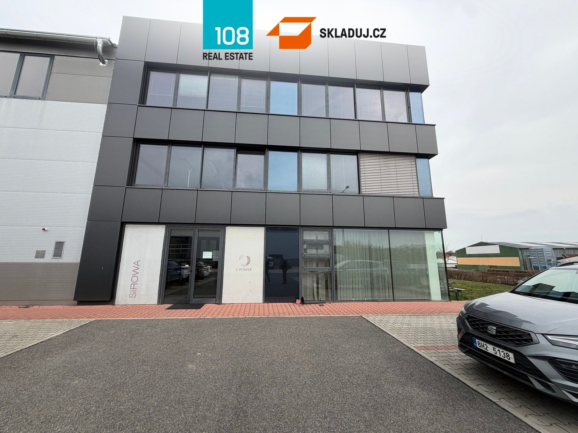 Pronájem komerčního prostoru 1244 m² - foto 12
