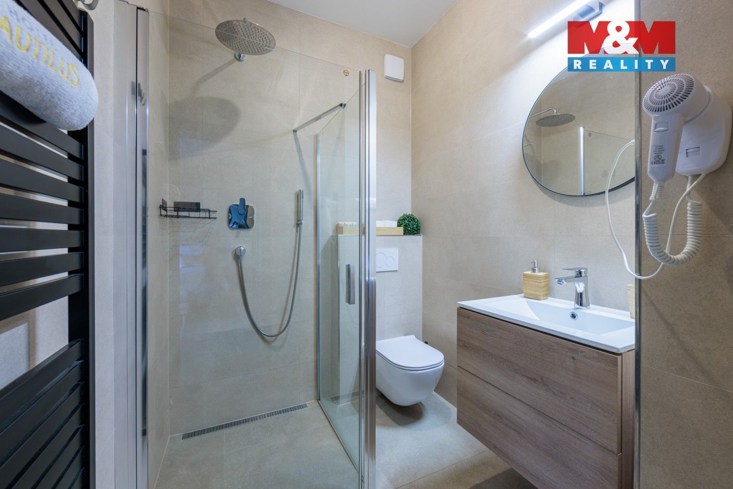 Prodej komerčního prostoru 2700 m² - foto 7