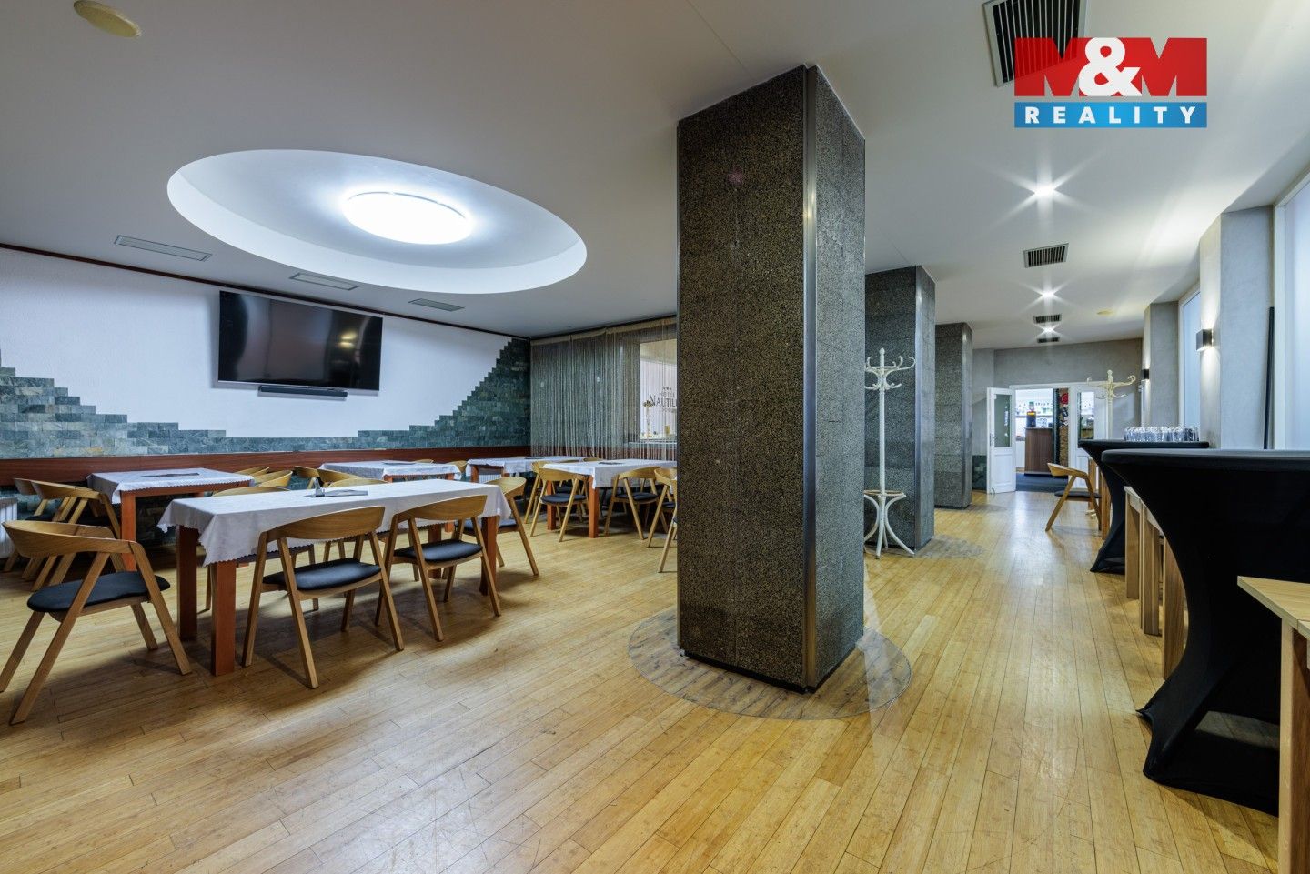 Prodej komerčního prostoru 2700 m² - foto 8