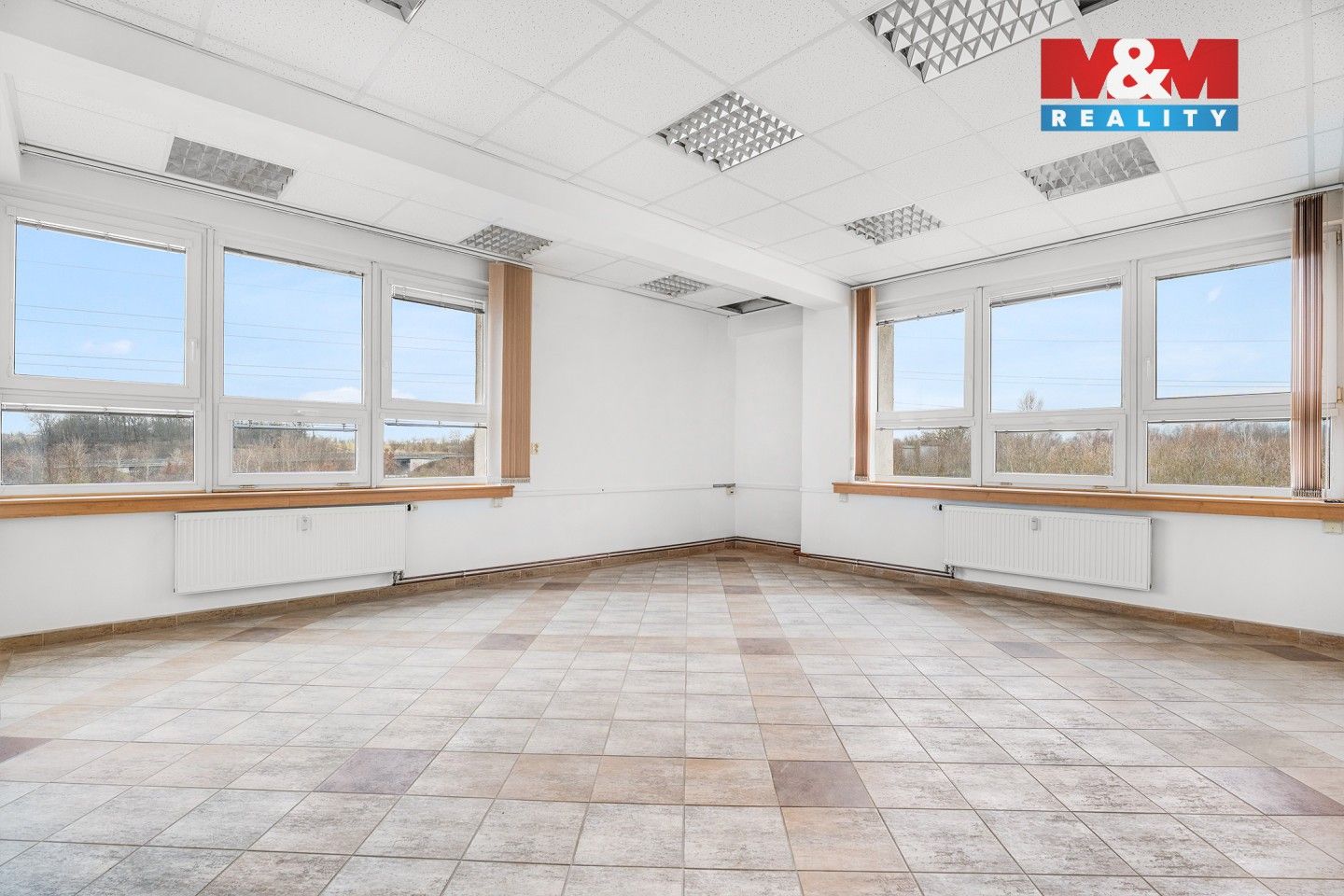 Pronájem komerčního prostoru 247 m² - foto 7