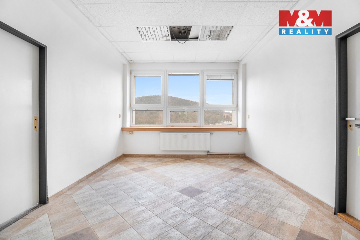 Pronájem komerčního prostoru 247 m² - foto 8