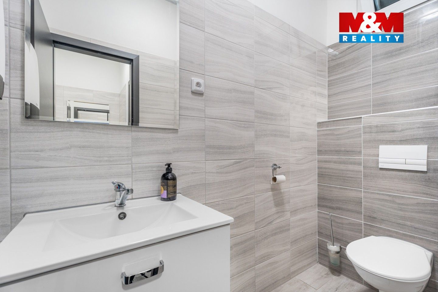 Pronájem komerčního prostoru 247 m² - foto 10