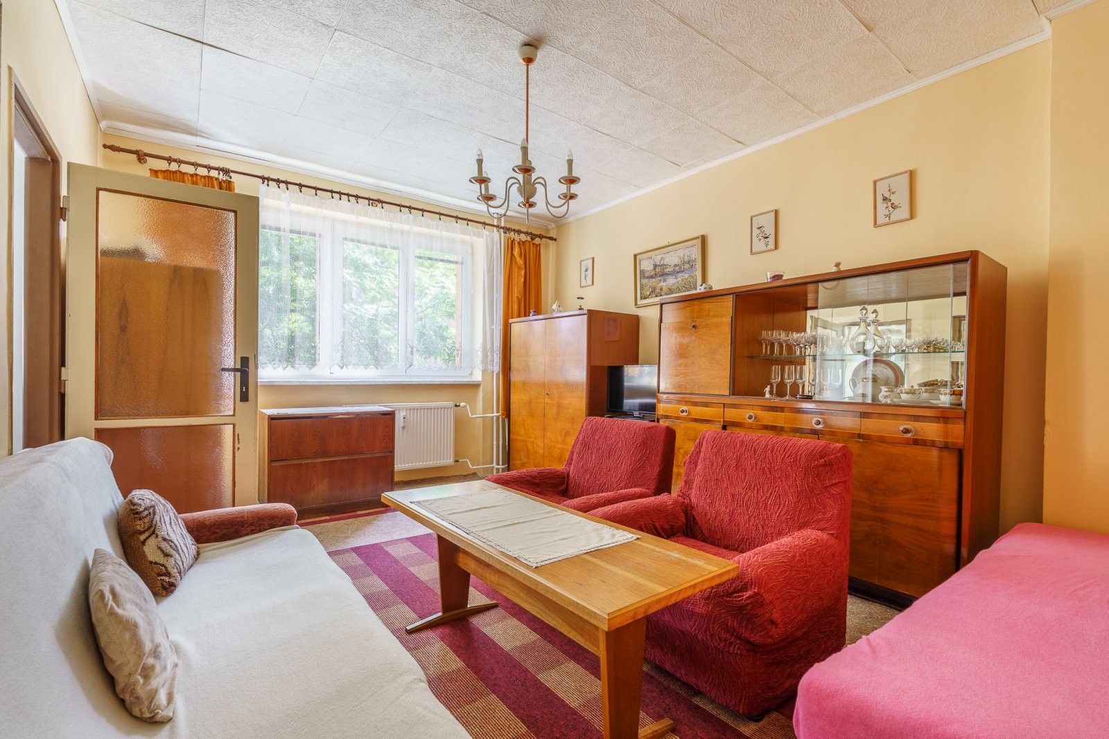 Pronájem bytu 1+1 37 m² - foto 1