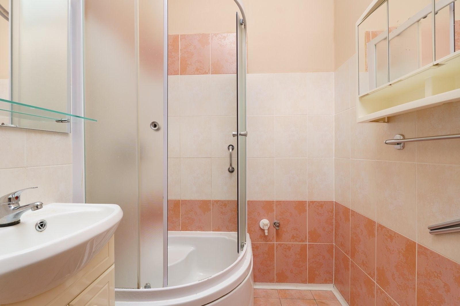 Pronájem bytu 1+1 37 m² - foto 3