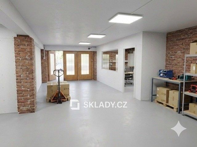 Pronájem komerčního prostoru 670 m² - foto 2