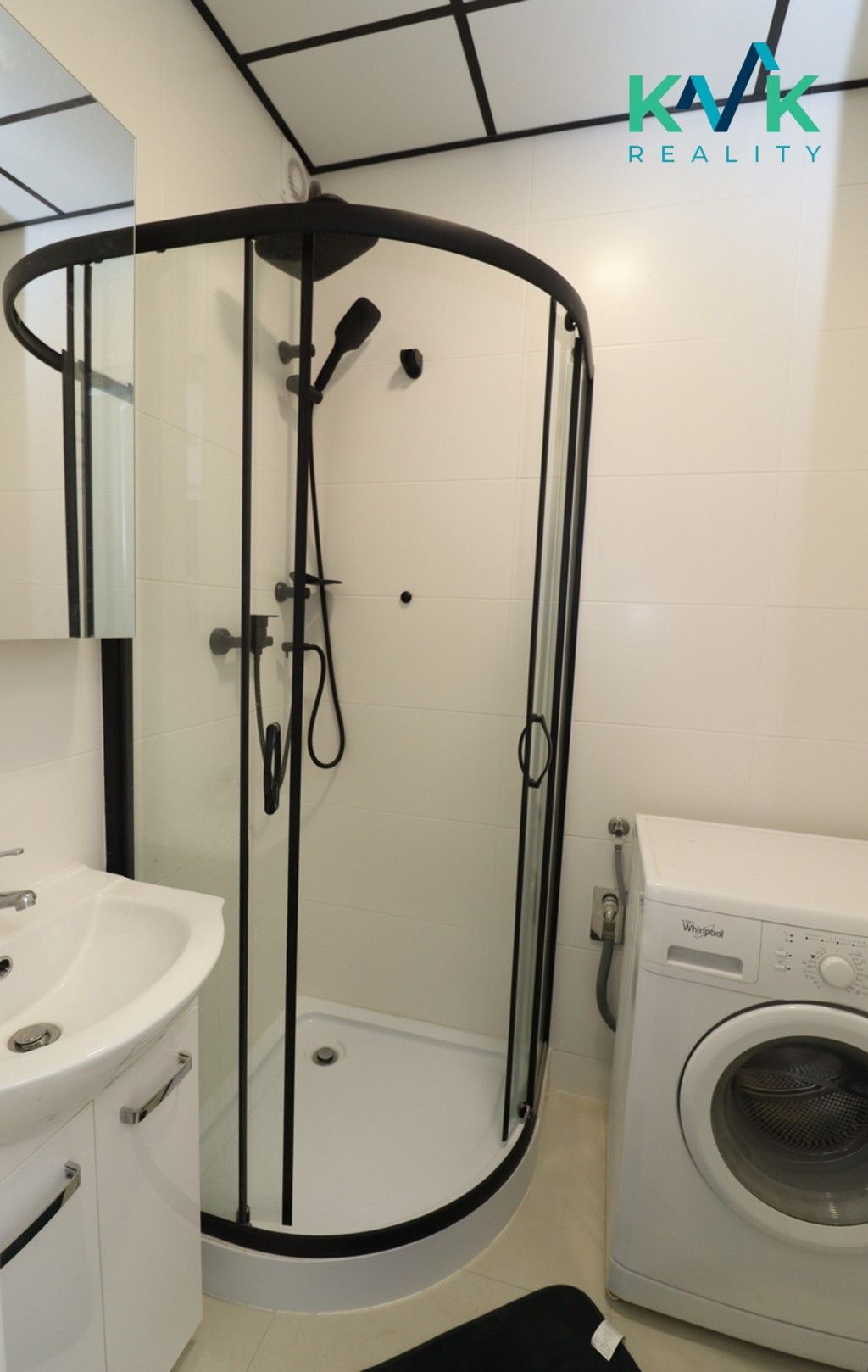 Pronájem bytu 2+1 53 m² - foto 4