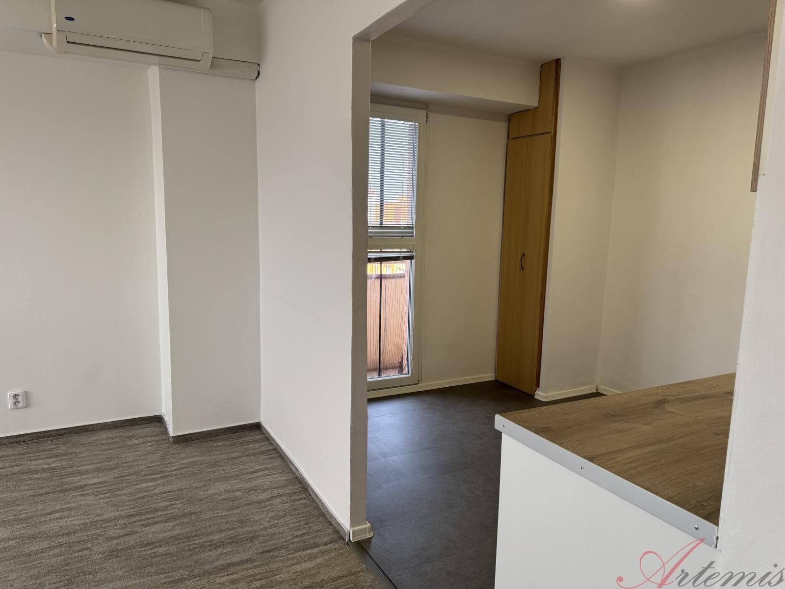 Prodej bytu 3+1 64 m² - foto 3