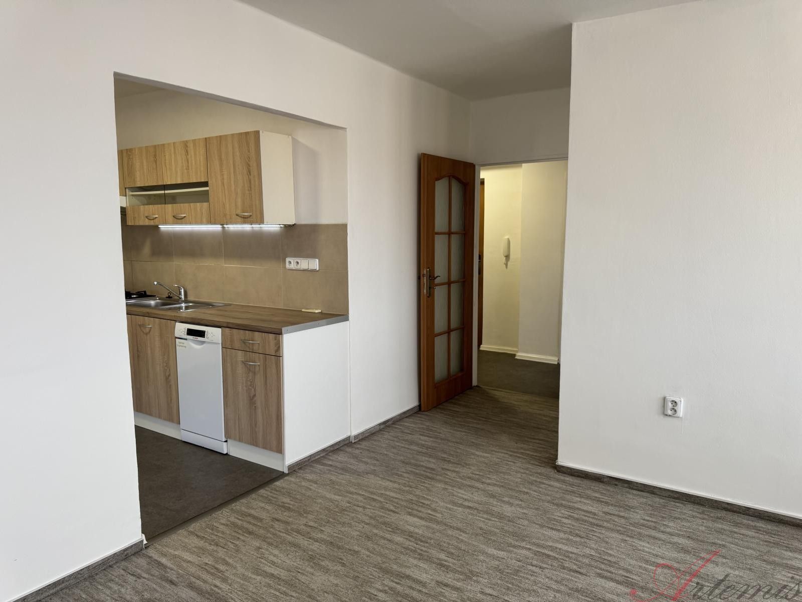 Prodej bytu 3+1 64 m² - foto 2
