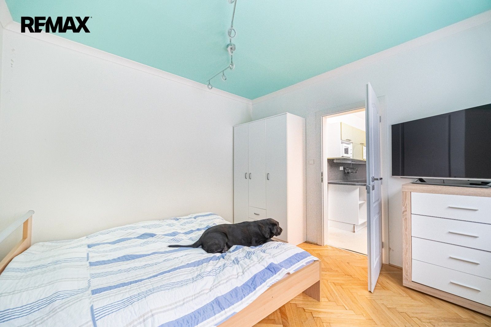 Prodej bytu 3+1 63 m² - foto 5