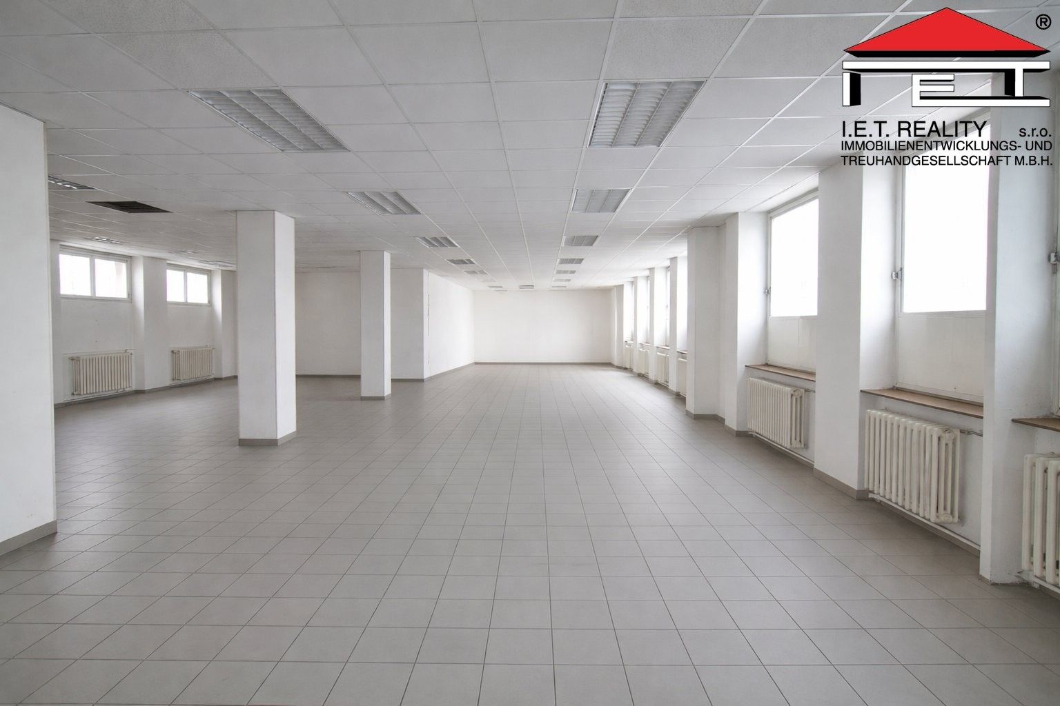 Pronájem komerčního prostoru 430 m² - foto 3