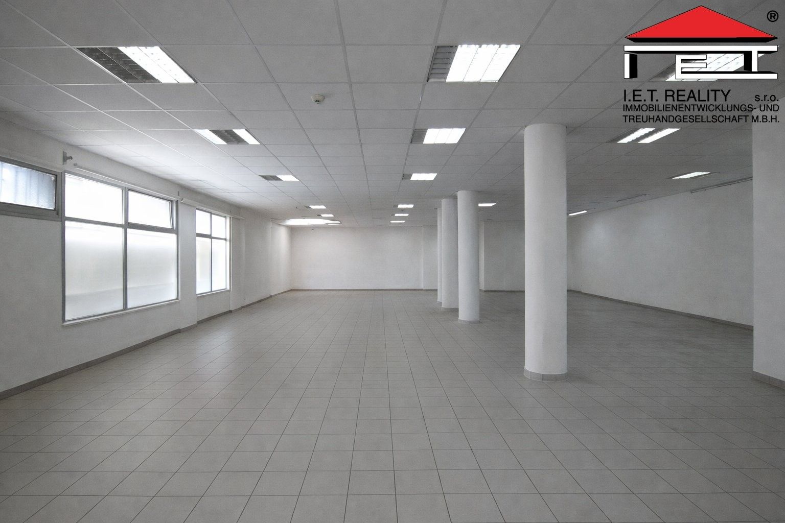 Pronájem komerčního prostoru 430 m² - foto 1