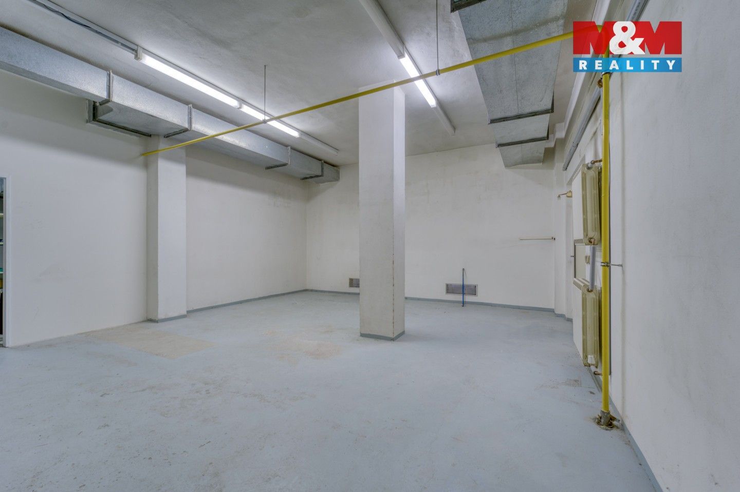 Pronájem komerčního prostoru 641 m² - foto 8
