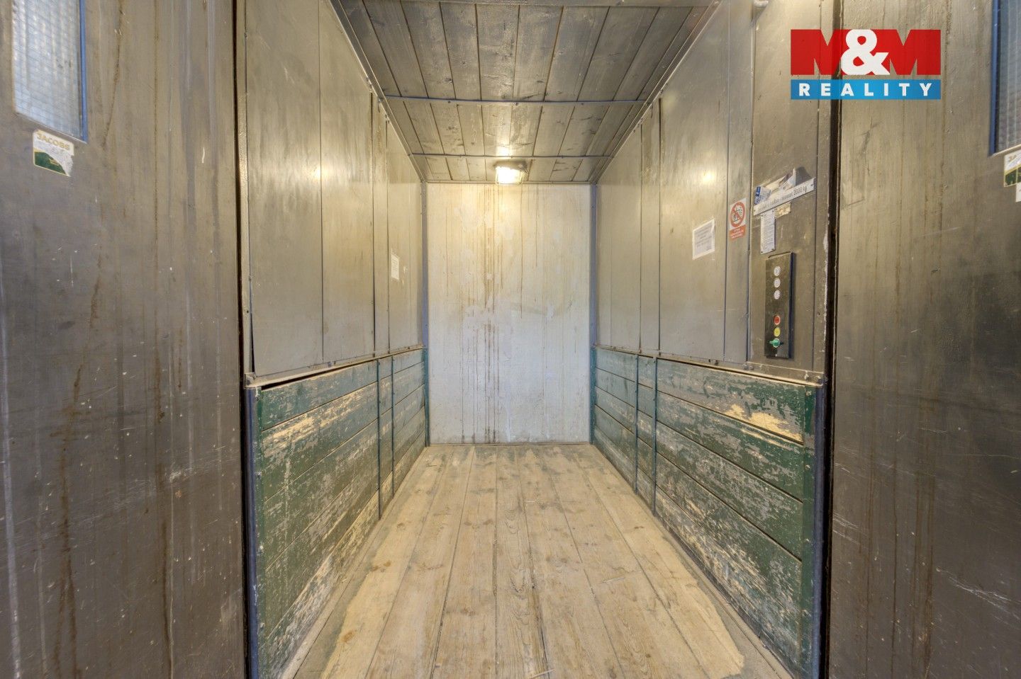 Pronájem komerčního prostoru 641 m² - foto 11