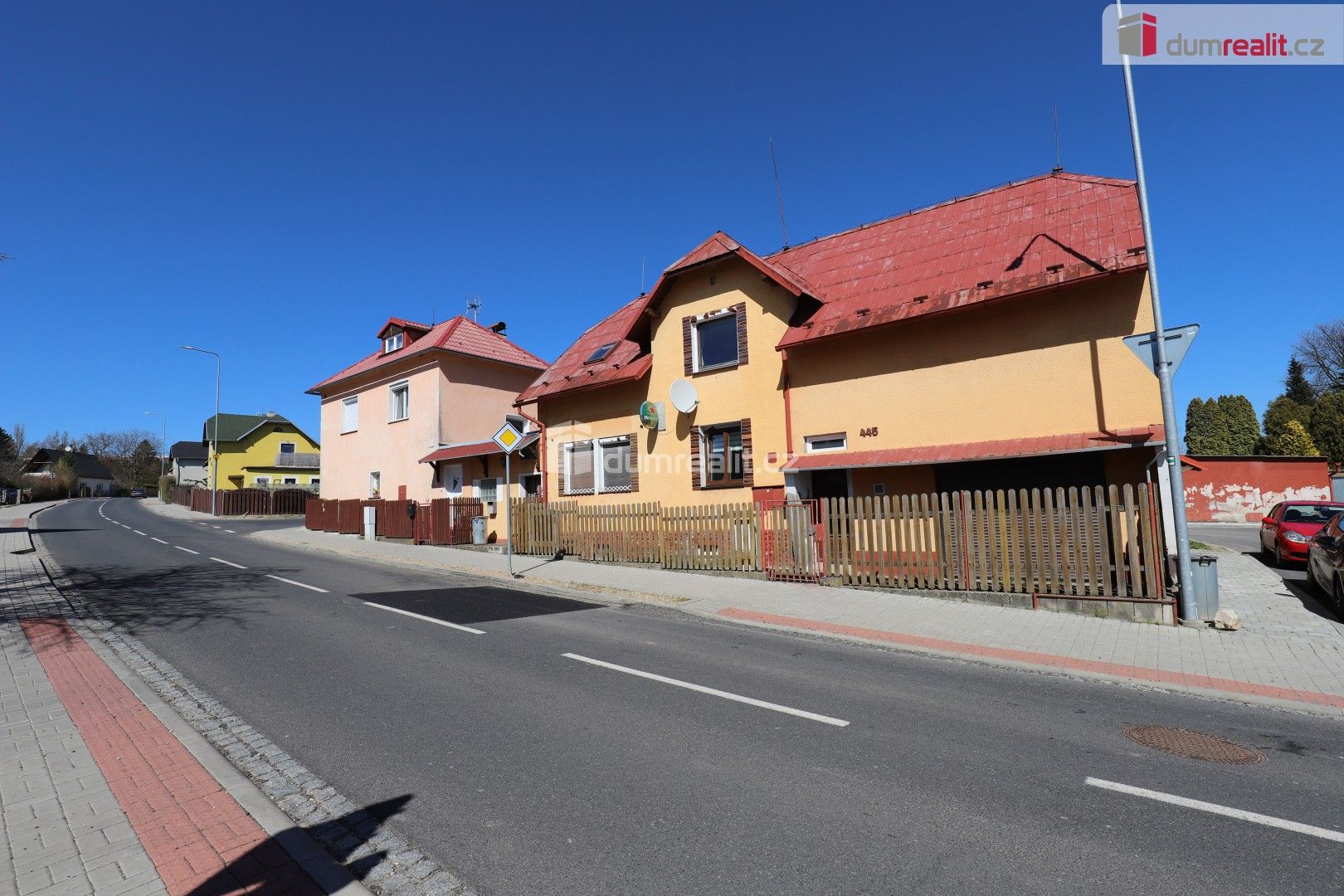 Prodej komerčního prostoru 330 m² - foto 1