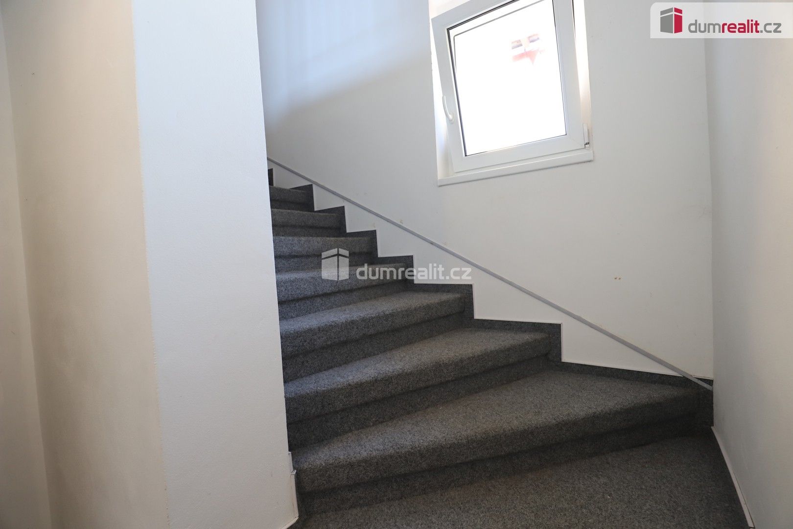 Prodej komerčního prostoru 330 m² - foto 18