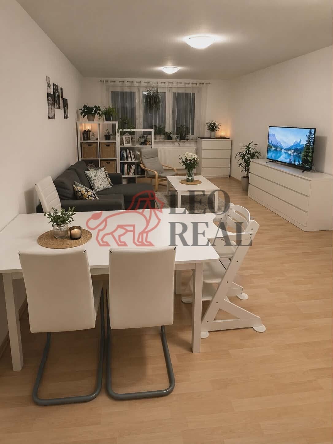 Pronájem bytu 3+1 73 m² - foto 2