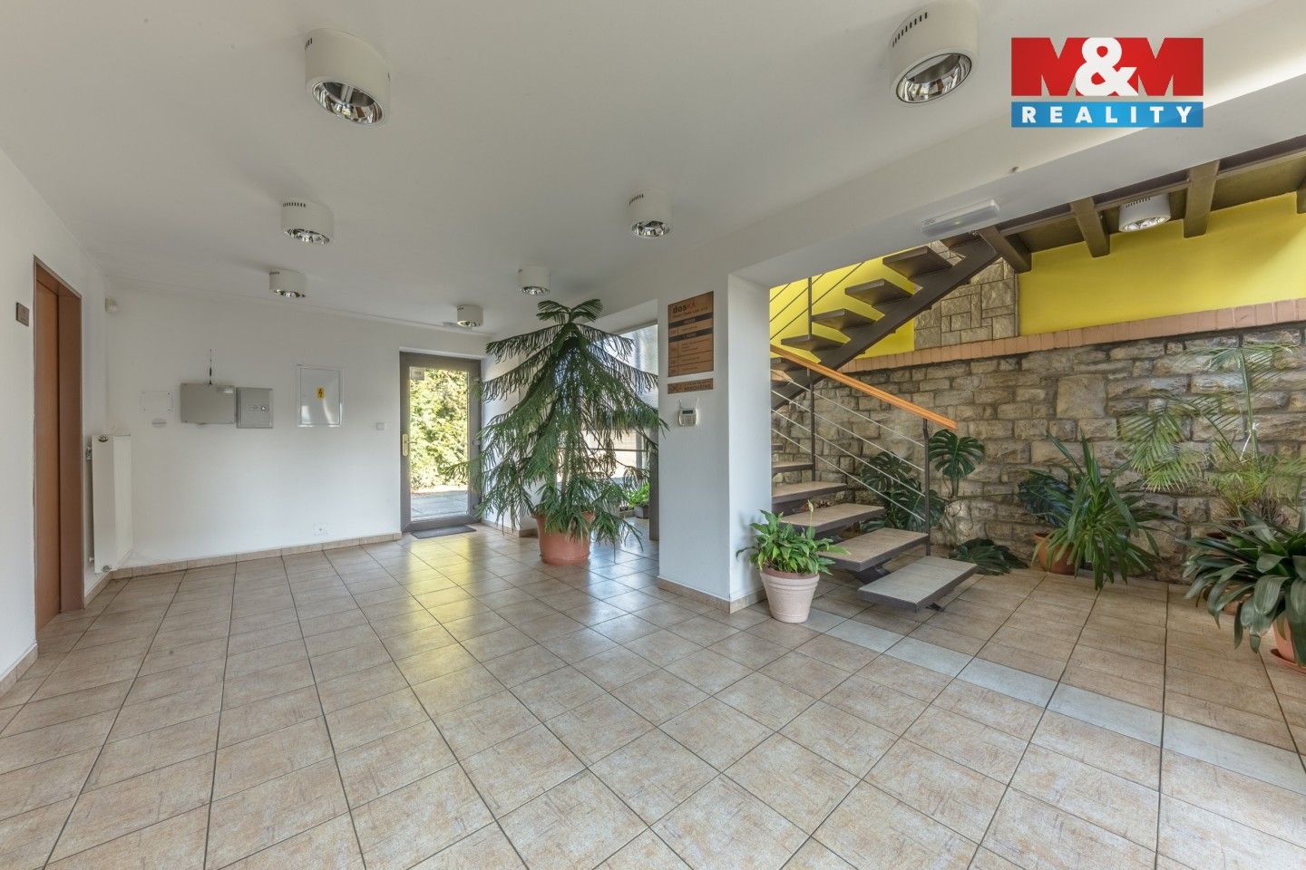 Prodej komerčního prostoru 1182 m² - foto 4