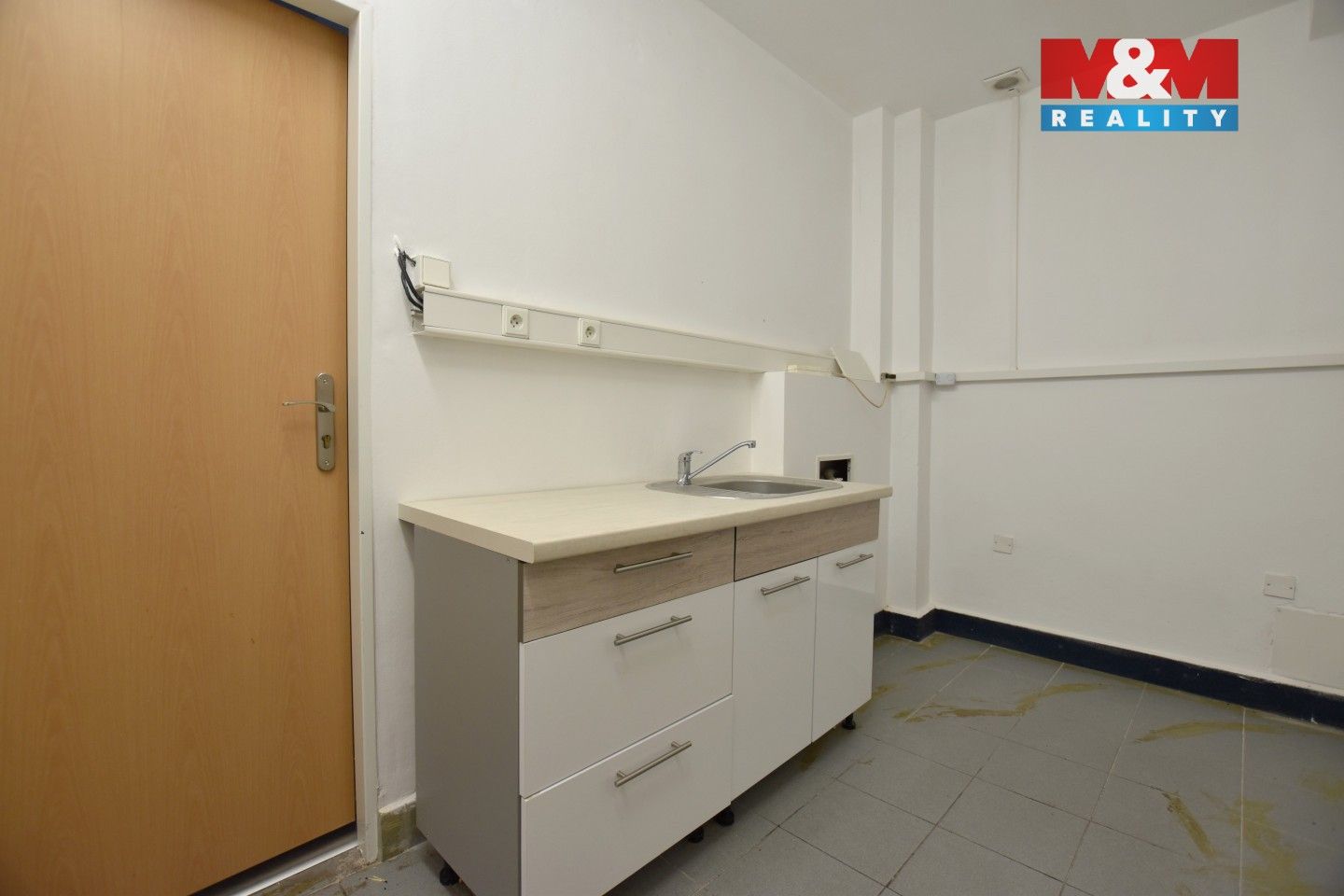 Pronájem komerčního prostoru 155 m² - foto 6