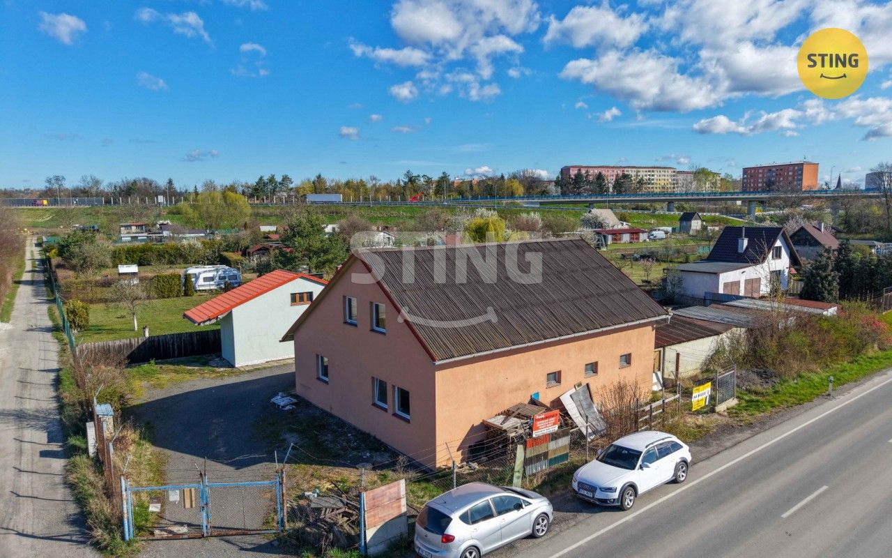 Prodej komerčního prostoru 1306 m² - foto 1