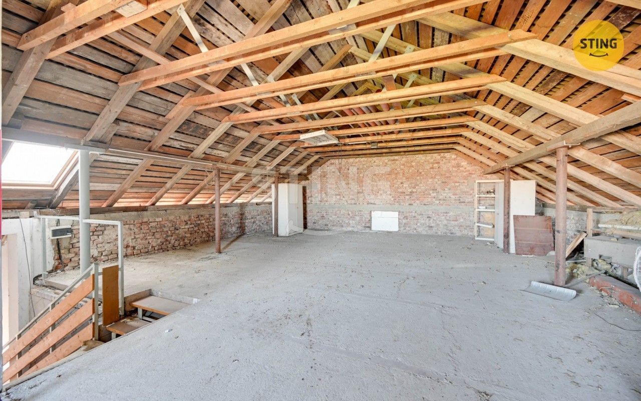 Prodej komerčního prostoru 1306 m² - foto 8
