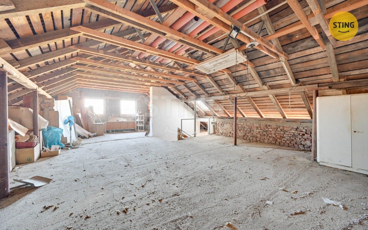 Prodej komerčního prostoru 1306 m² - foto 9