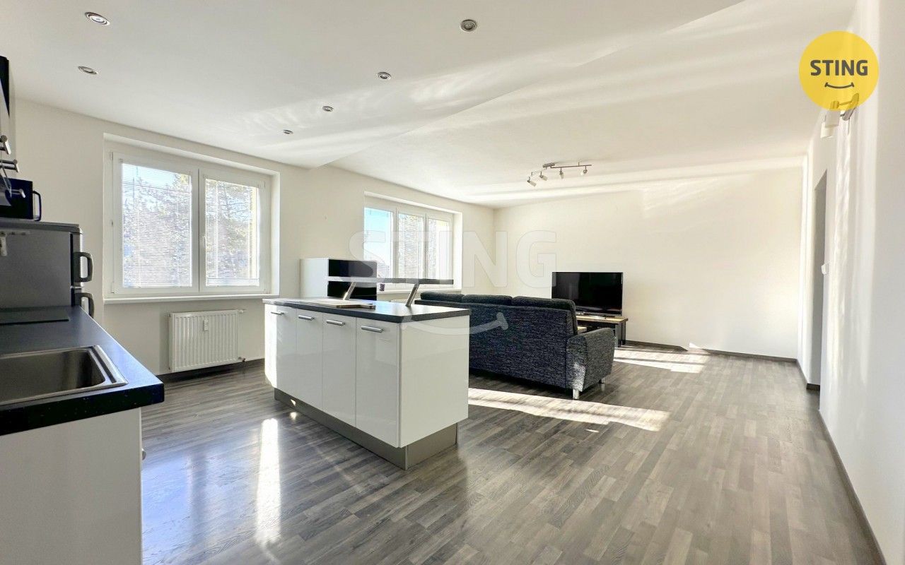 Pronájem bytu 2+kk 73 m² - foto 3