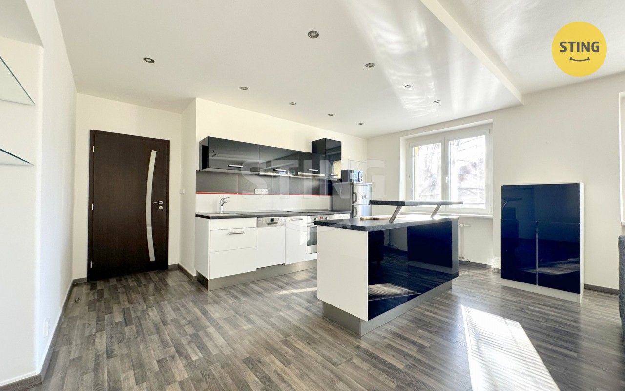 Pronájem bytu 2+kk 73 m² - foto 2