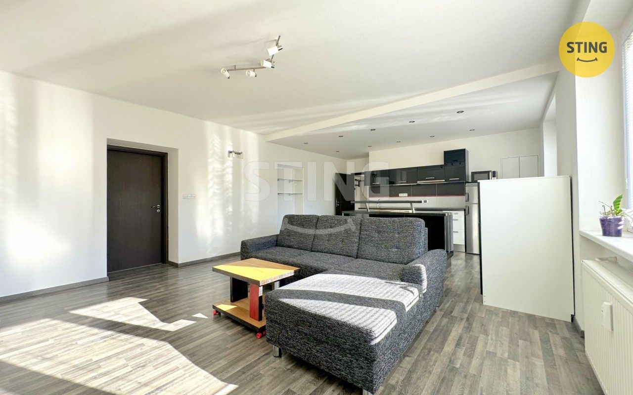 Pronájem bytu 2+kk 73 m² - foto 4