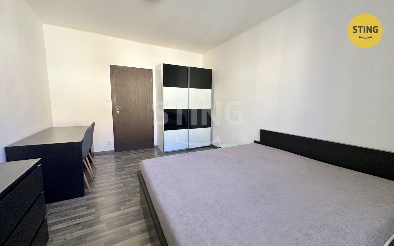 Pronájem bytu 2+kk 73 m² - foto 7