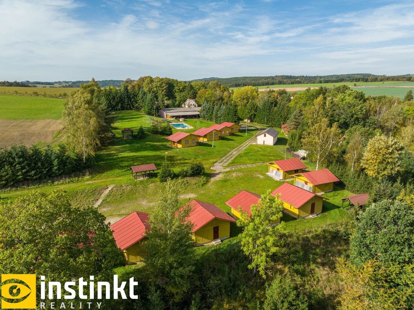 Prodej nemovitosti 27329 m² - foto 1