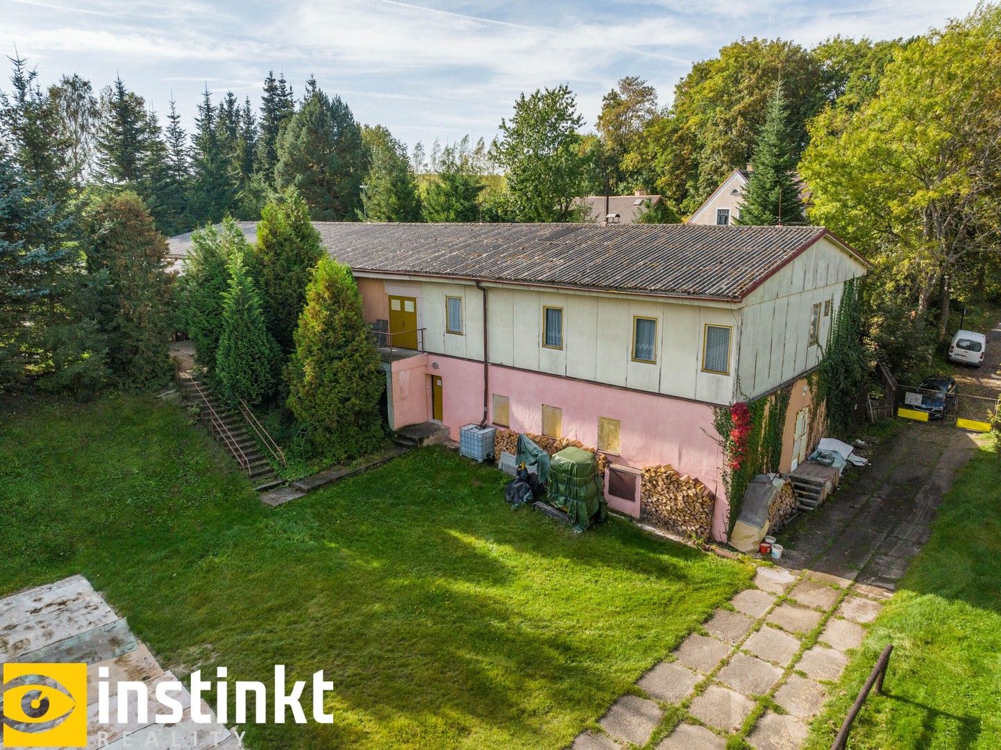 Prodej nemovitosti 27329 m² - foto 4