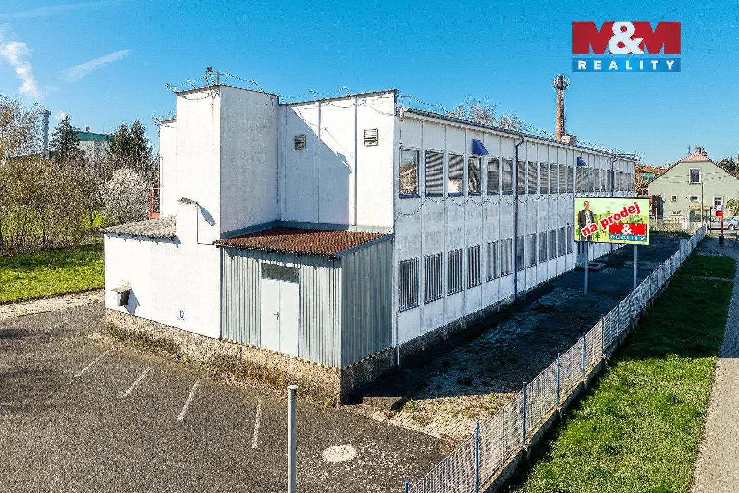 Prodej komerčního prostoru 900 m² - foto 2